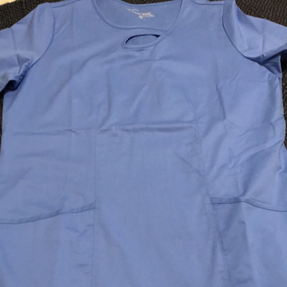 Scrub top never worn - Picture 2 of 3